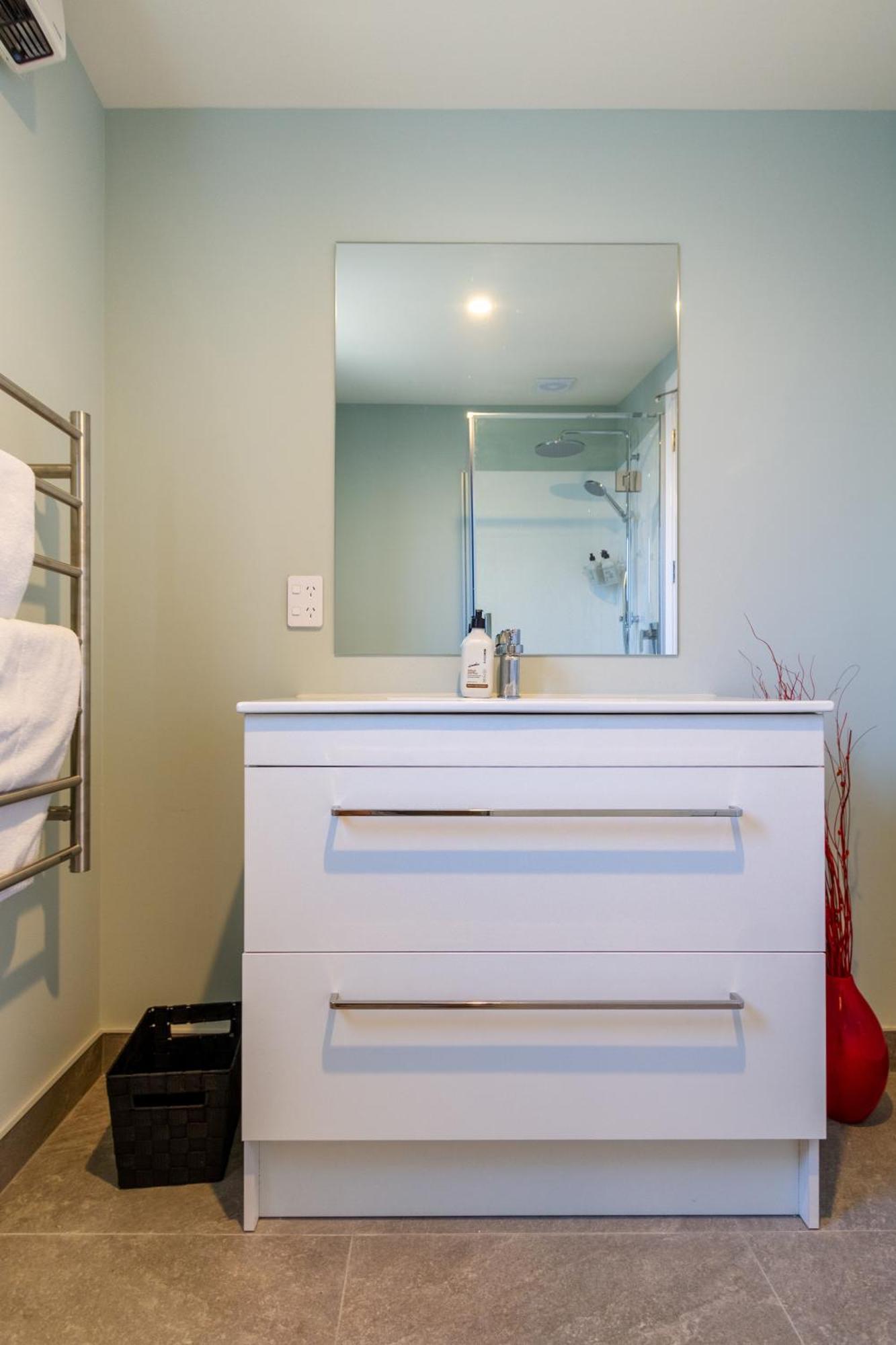 Charming 3 Bedroom Home Near Christchurch City Exterior foto